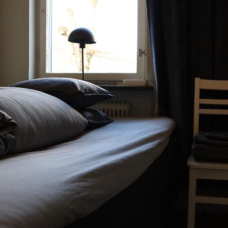 Fin Laegenhet Naera Centrum Örebro Esterno foto